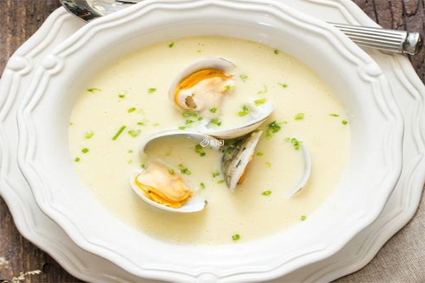 蛤蜊汤起源于新英格兰地区