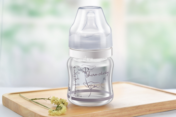 新生儿奶瓶用ppsu和玻璃都可以