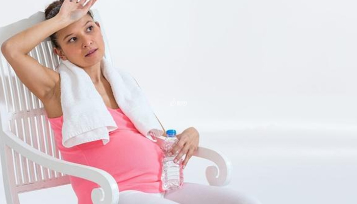 孕妇体热是因为激素变化导致的