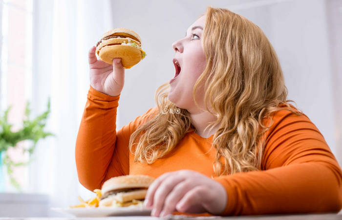 女性如果长期用黄体酮催月经可能会发胖