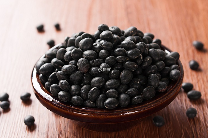 黑豆是我们日常生活中比较常见的一种食物
