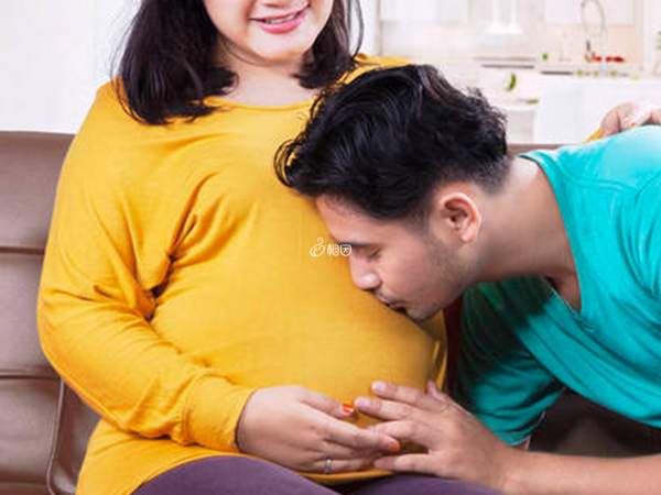 孕妇忌讳摸肚子是为了避免子宫收缩