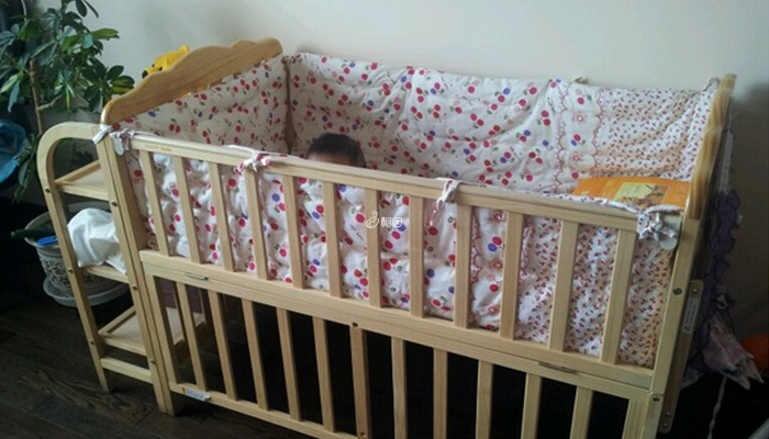 7个月宝宝最好有独立的小床