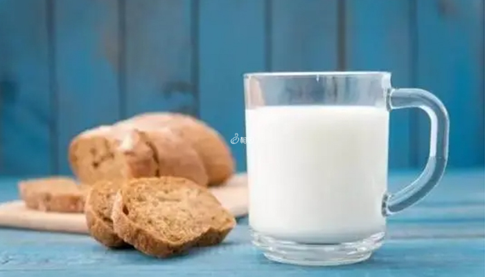 牛奶含钙高