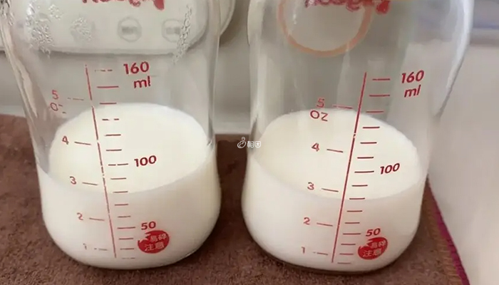 婴儿吃奶量跟月龄体重有关