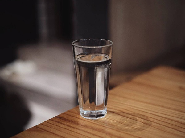 多喝水可以保护肾脏