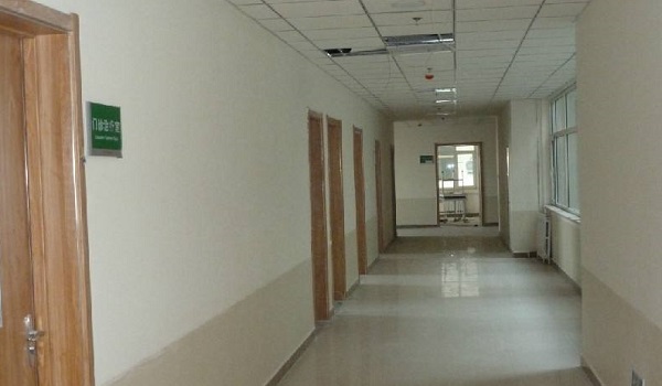 铜陵市妇幼保健院走廊