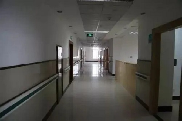衢州人民医院走廊